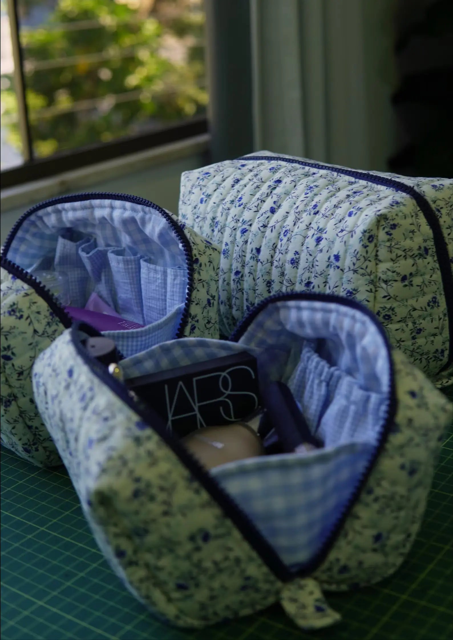 Open-Up Pouch PDF Sewing Pattern — Quilted Makeup Bag in 3 Sizes
