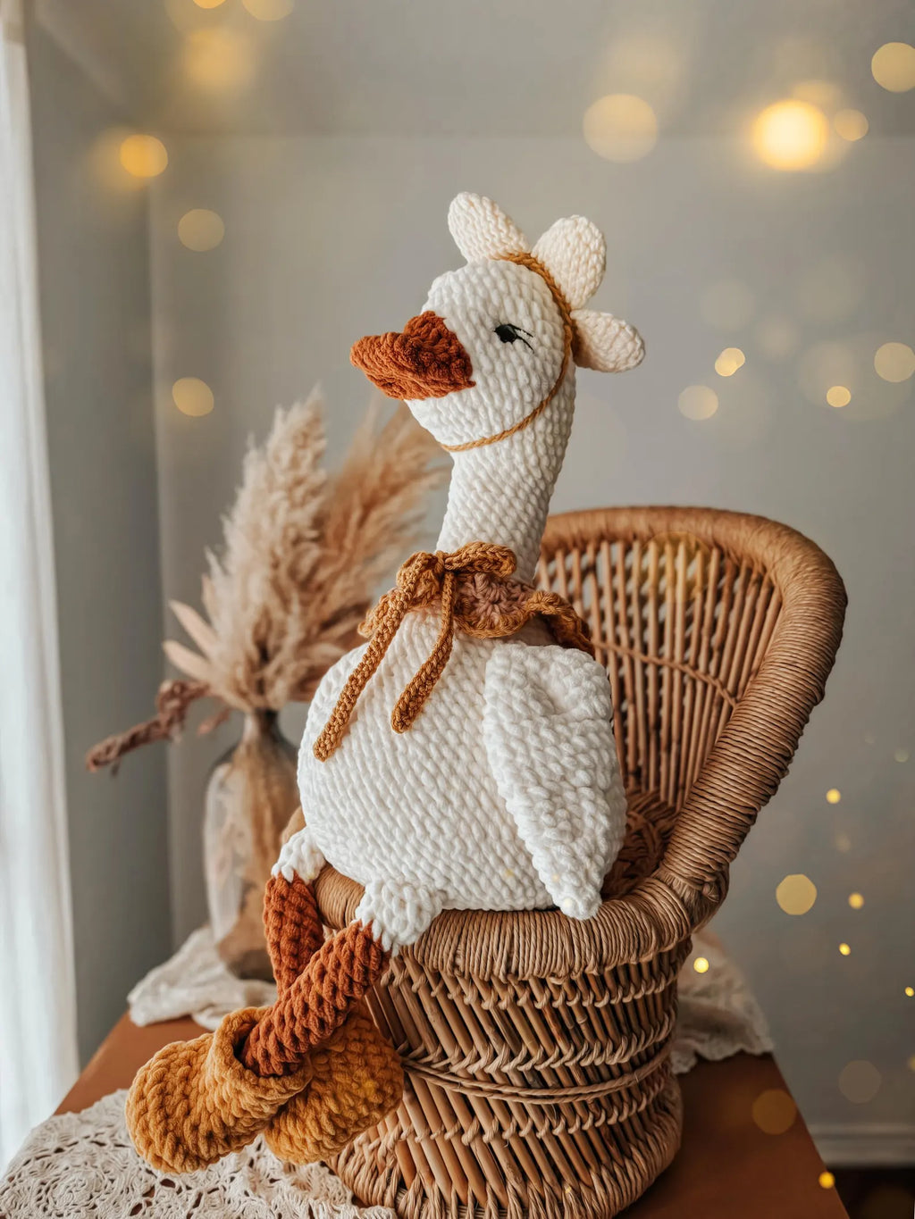 Silly Gansito Couch Goose Crochet Pattern — Low-Sew Amigurumi (PDF)