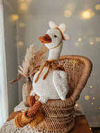 Silly Gansito Couch Goose Crochet Pattern — Low-Sew Amigurumi (PDF)