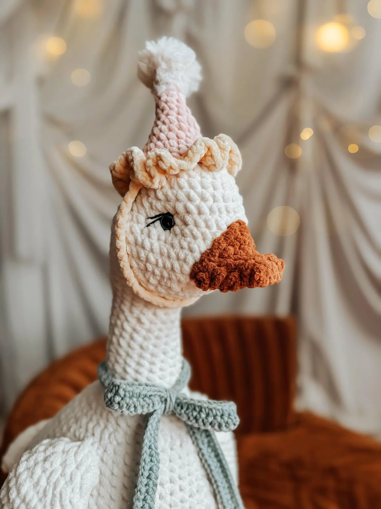 Silly Gansito Couch Goose Crochet Pattern — Low-Sew Amigurumi (PDF)