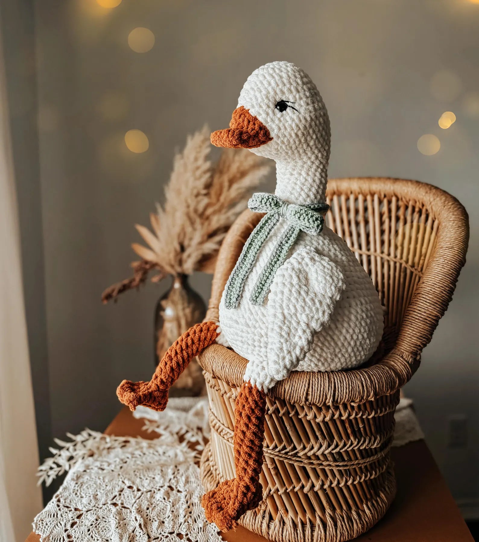Silly Gansito Couch Goose Crochet Pattern — Low-Sew Amigurumi (PDF)