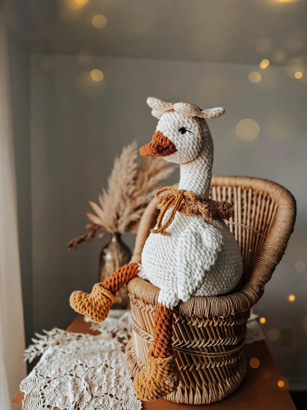 Silly Gansito Couch Goose Crochet Pattern — Low-Sew Amigurumi (PDF)