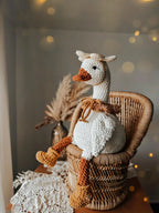 Silly Gansito Couch Goose Crochet Pattern — Low-Sew Amigurumi (PDF)